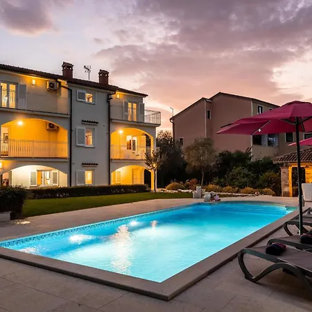 Holiday home Duga *